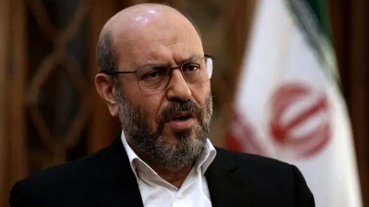حسین دهقان: با تبعیت سپاه از جریانات سیاسی مخالفم
