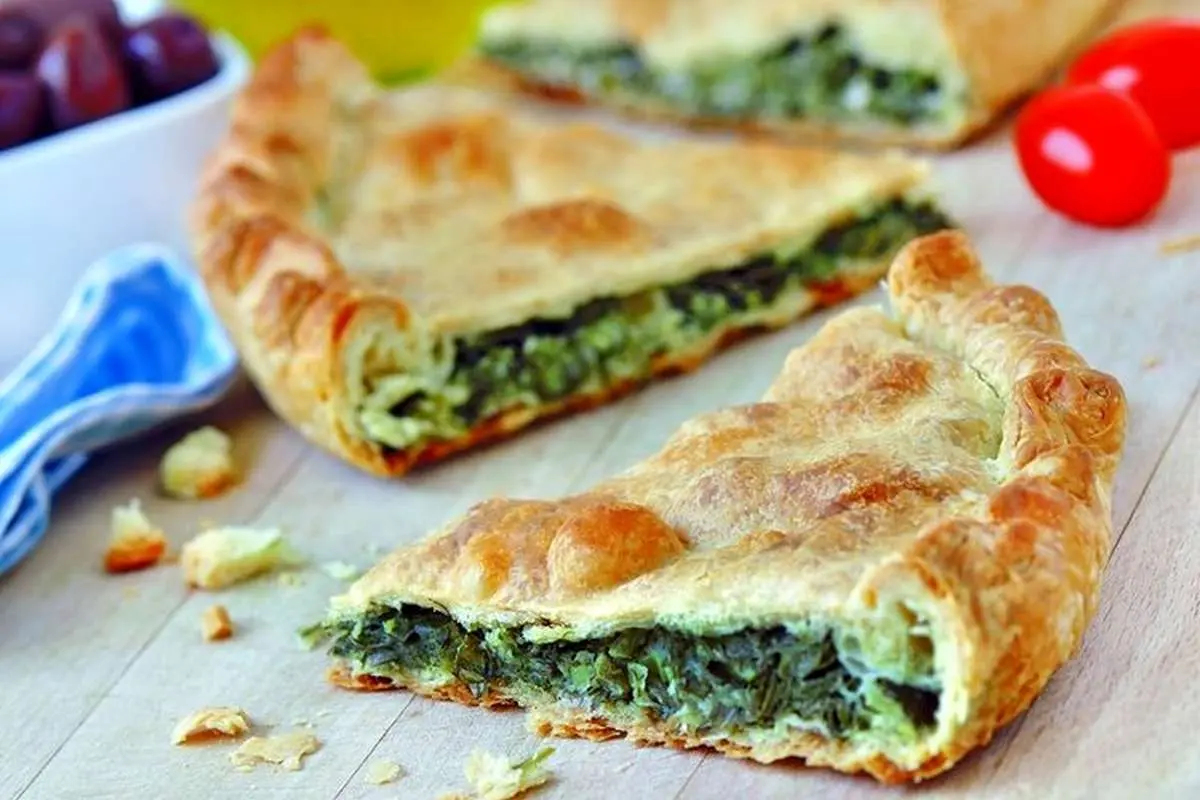 طرز تهیه پای اسفناج و پنیر؛ ساده، سالم و دلچسب