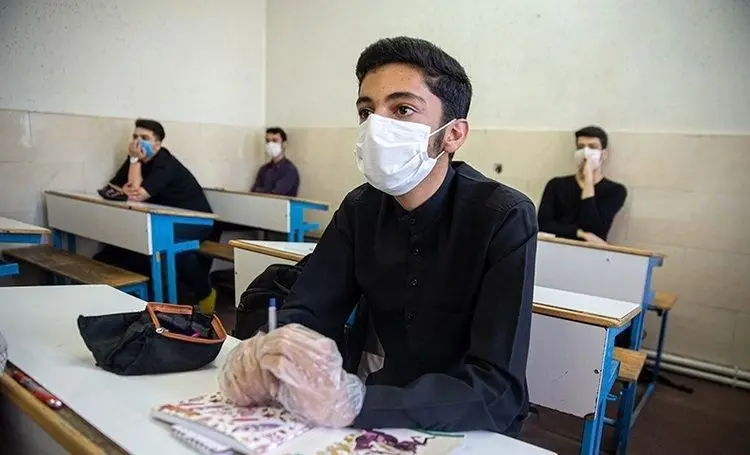 برنامه ریزی برای واکسیناسیون معلمان و بازگشایی مدارس