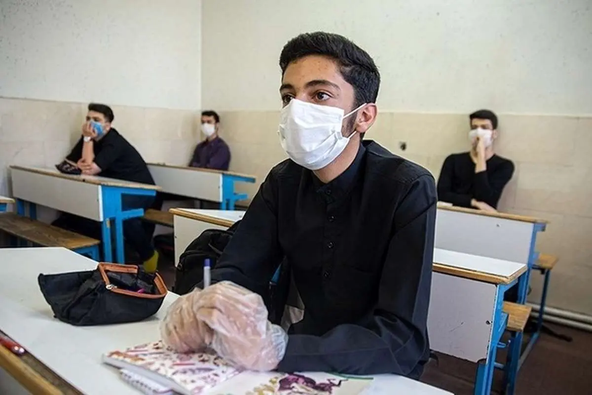 برنامه ریزی برای واکسیناسیون معلمان و بازگشایی مدارس