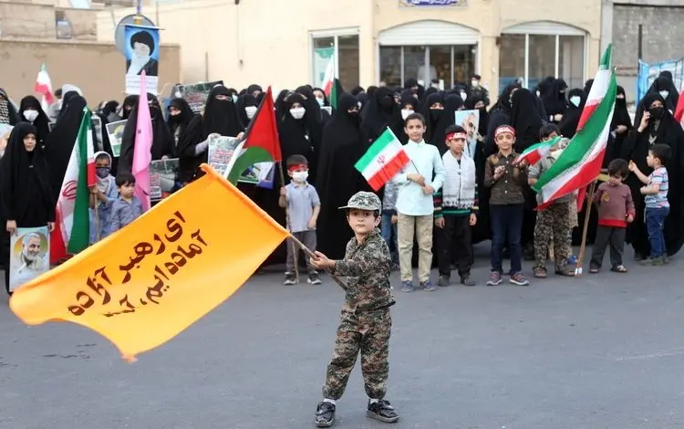 (تصاویر) جشن پیروزی مقاومت بر اسرائیل در قم
