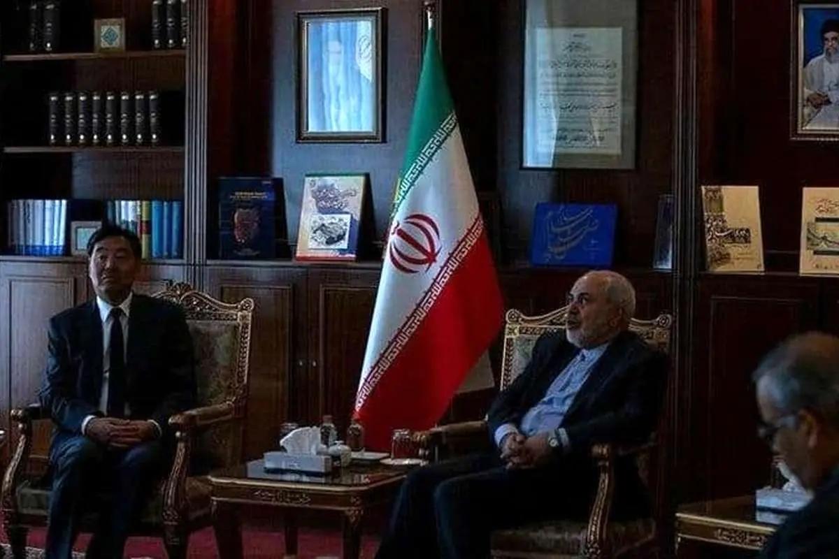 (عکس) قطع برق وزارت خارجه هنگام ملاقات با مقام چینی