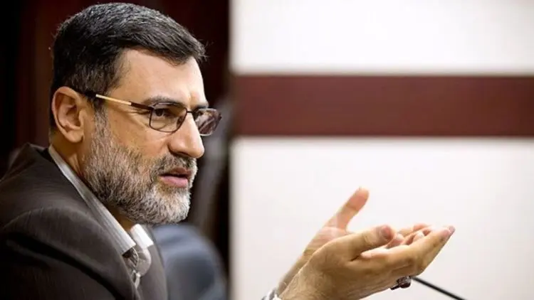 قاضی‌زاده هاشمی: تا پایان انتخابات در عرصه می‌مانم