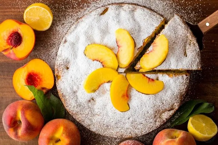 طرز تهیه کیک هلو، عصرانه‌ای دلچسب و خوشبو