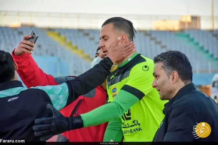 واکنش دروازه‌بان پرسپولیس به اشتباه عجیبش!