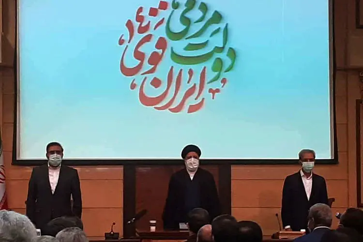 آغاز فعالیت‌های انتخاباتی نامزدها با انتقادها و وعده‌های اقتصادی