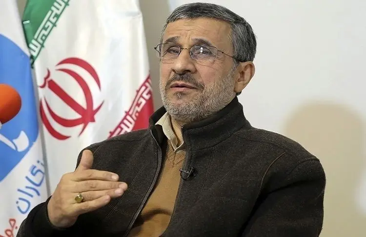 کدام سردار سپاه خبر ردصلاحیت احمدی نژاد را به او رساند؟