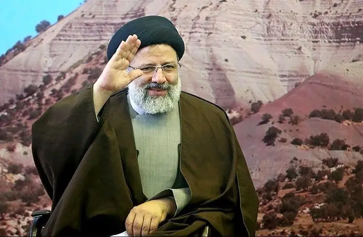 حضور سرزده رییسی در بازار تهران و گفتگو با بازاریان
