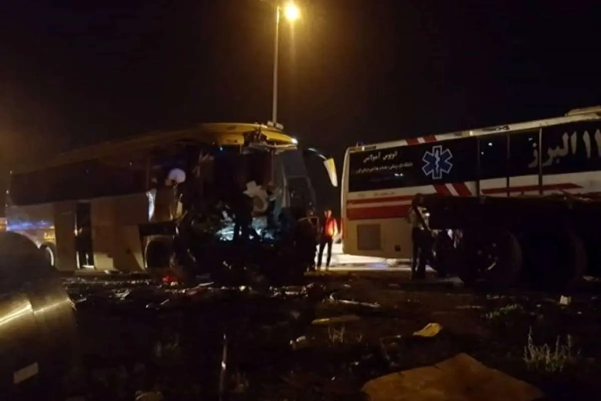 (ویدئو) لحظه ترمز بریدن اتوبوس در جاده