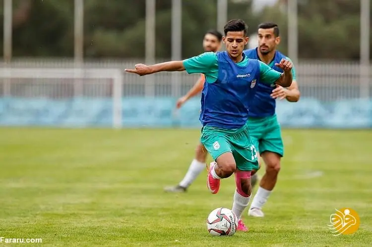 (عکس) مهدی قایدی در محاصره پرسپولیسی‌ها
