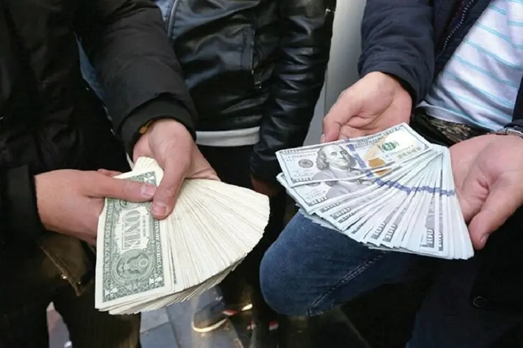 قیمت دلار و یورو امروز پنجشنبه ششم خرداد ۱۴۰۰