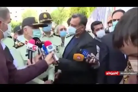 (ویدیو) دستگیری زن قمه به دست در تهران