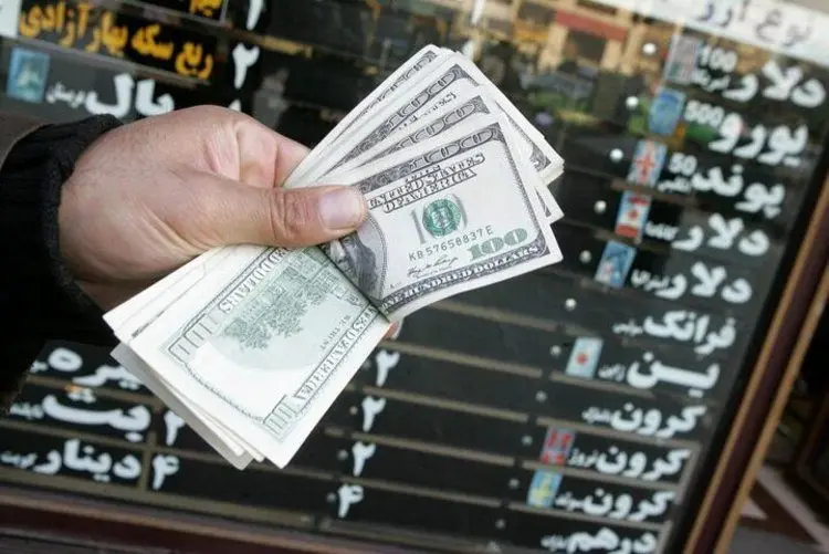 شگرد‌های دلالان در بازار نزولی ارز از فروش نوبت تا خرید سهمیه!