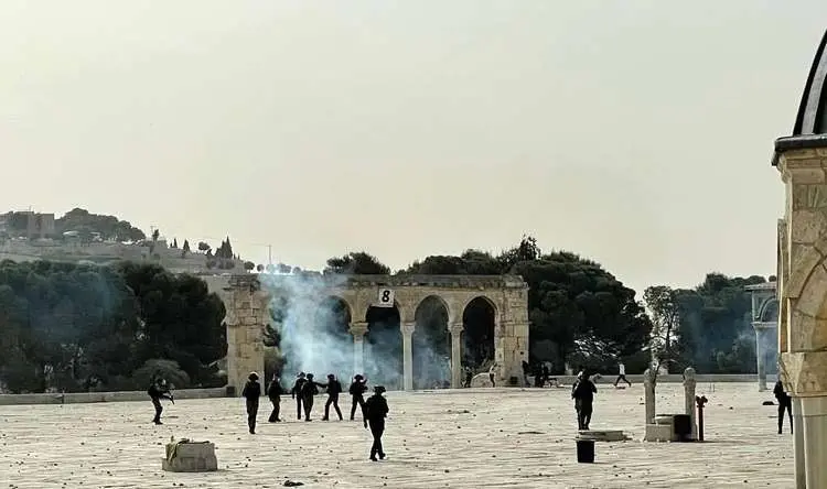 آخرین اخبار از مسجدالاقصی؛ تعداد مجروحان امروز ۲۱۵ نفر