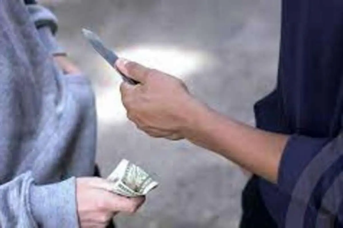 اخاذی با ظاهری موجه از 16 دختر و پسر نوجوان