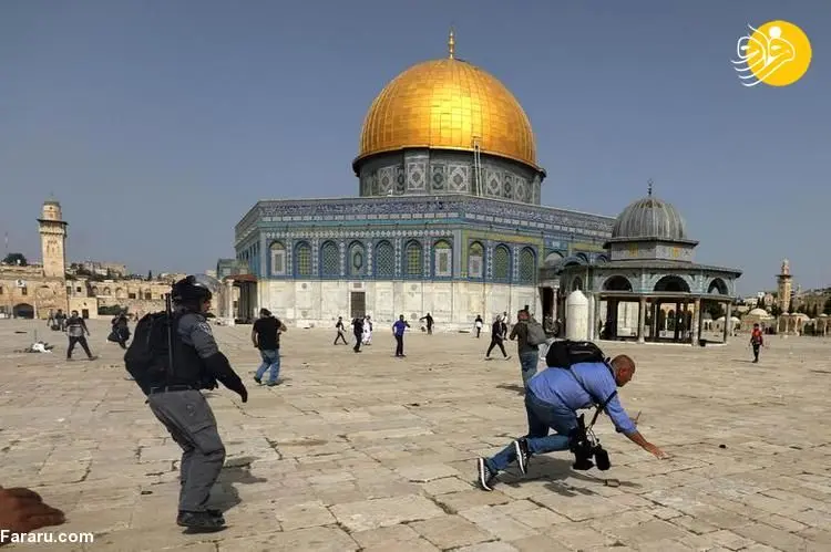 (تصاویر) ضرب و شتم فلسطینی‌ها در مسجد الاقصی