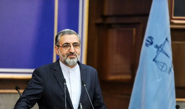 سخنگوی قوه قضاییه: نازنین زاغری باید از جمهوری اسلامی متشکر باشد
