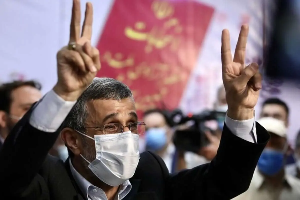 ۸ نکته در مورد ثبت نام احمدینژاد در انتخابات