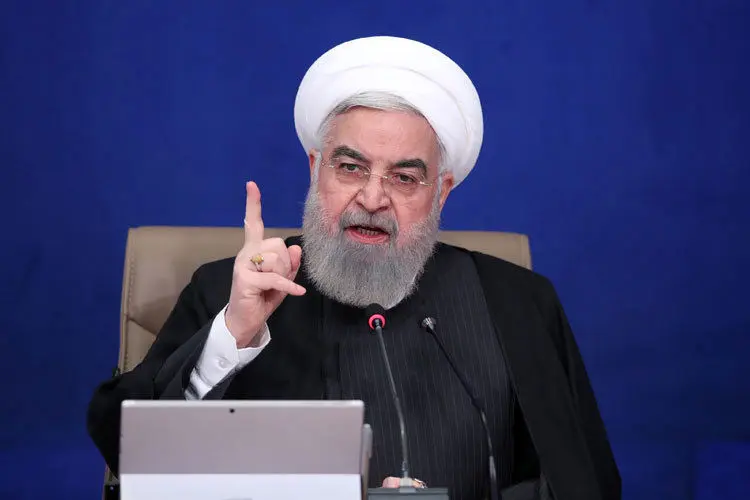 می‌خواهیم با بولدوزر دیوار تحریم را جمع کنیم اما برخی‌ها می‌گویند نه با فرغون