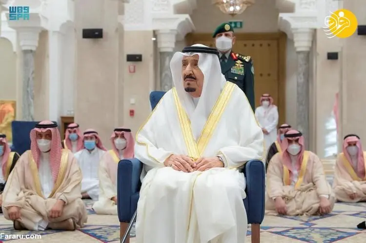 (تصاویر) پادشاه و ولیعهد عربستان در نماز عید فطر