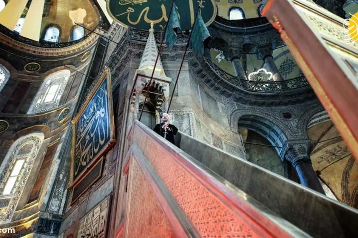 (تصاویر) نماز عید فطر در مسجد ایاصوفیه پس از ۸۷ سال