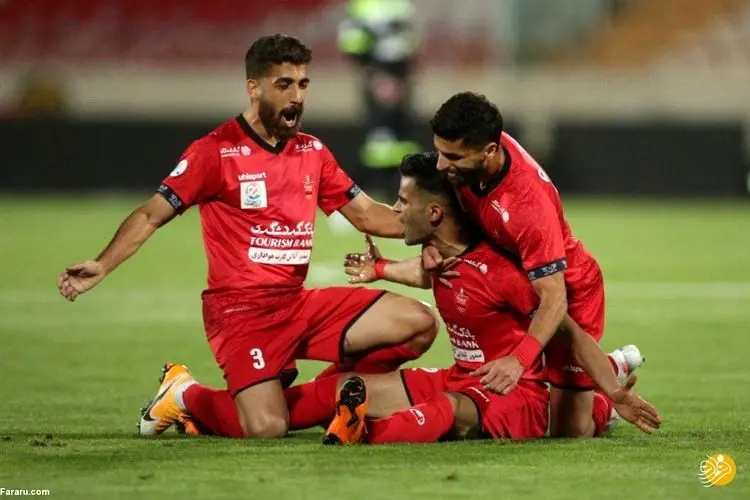پرسپولیس دربی را برد و صدرنشین شد