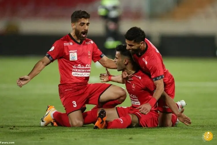 پرسپولیس دربی را برد و صدرنشین شد