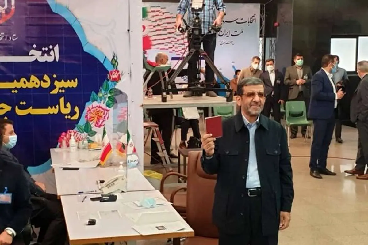 ضرغامی شناسنامهاش را نشان نداد!