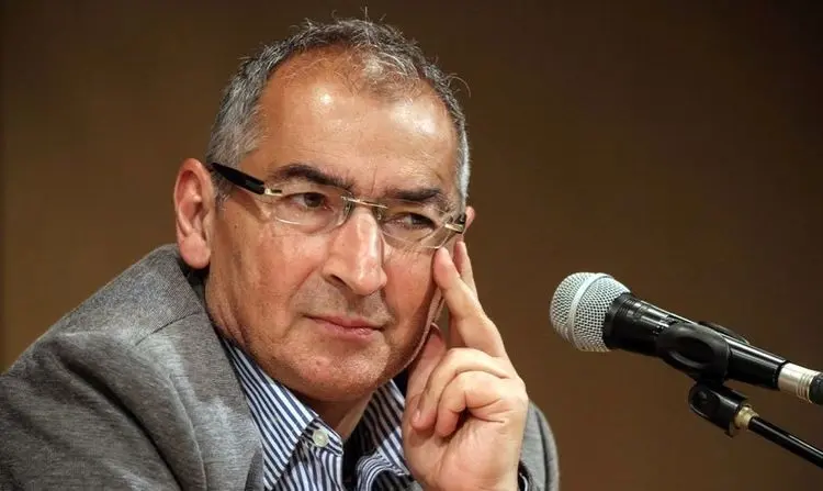 زیباکلام: گویی جملگی نامزد‌ها از کره مریخ آمده‌اند!