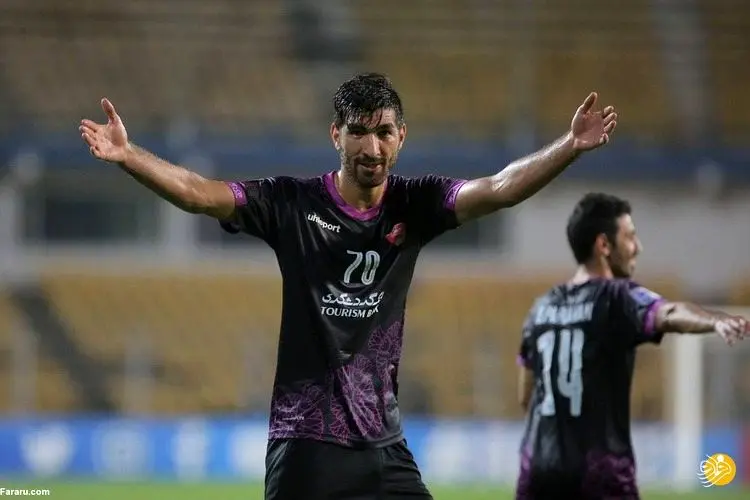 پرسپولیس با مهاجمش تمدید می‌کند