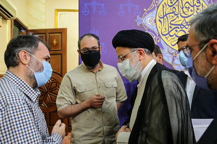 مسعود ده‌نمکی فیلم تبلیغاتی رئیسی را می‌سازد؟