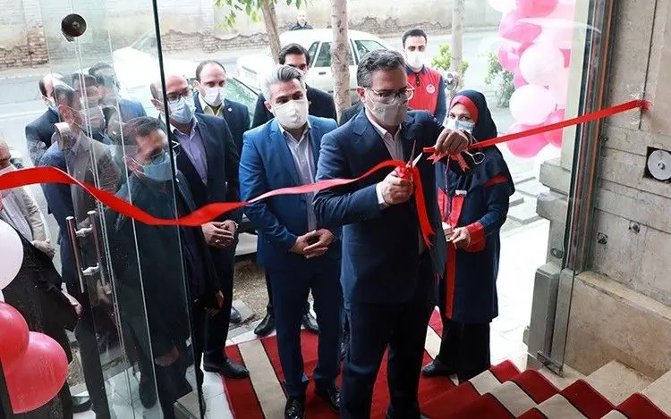 افتتاح نخستین شعبه فروشگاه تمام اینترنتی (دارک استور) افق کوروش