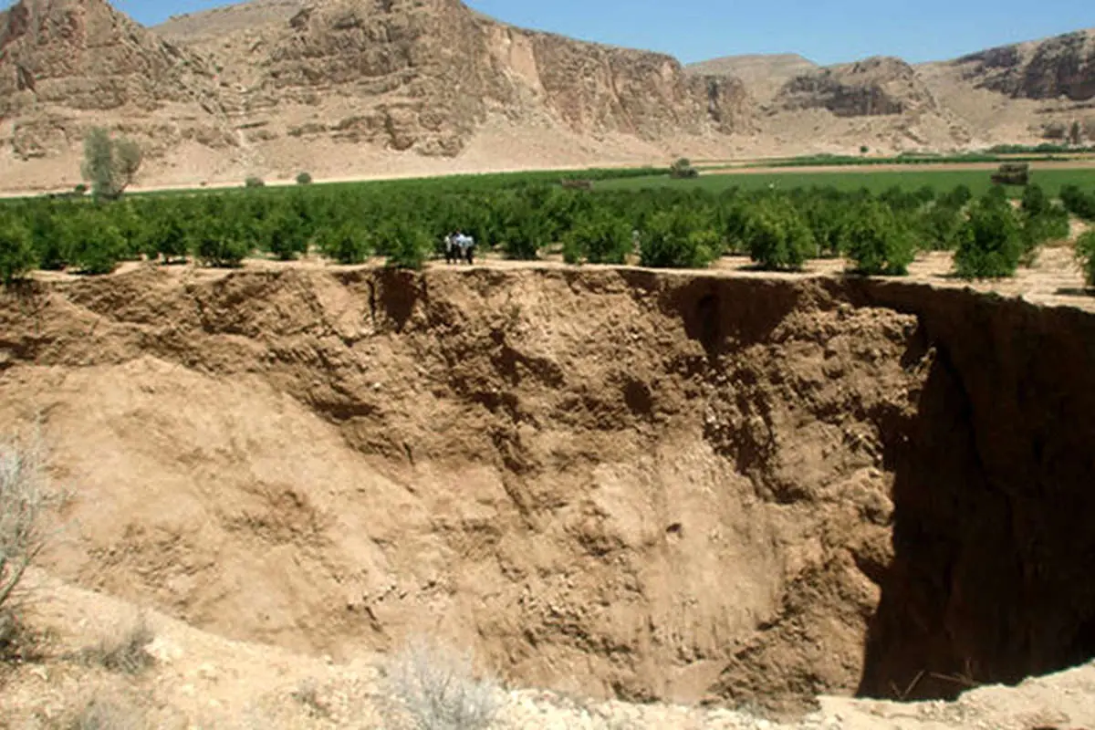 فرونشست سالانه ۳۶ و ۱۷ سانتیمتری در تهران و اصفهان