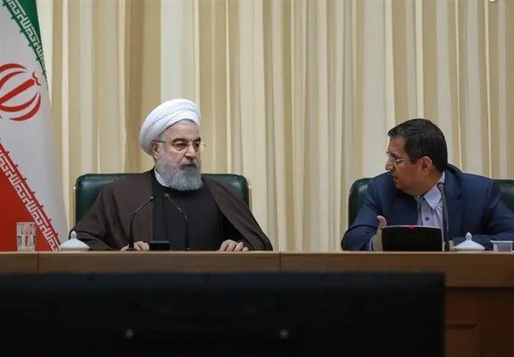 کیهان: اختلاف روحانی و همتی، جنگ زرگری است