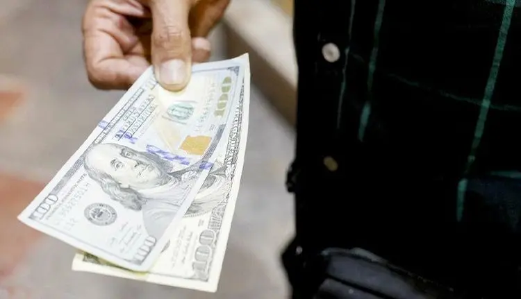 پیش‌بینی قیمت دلار در بازار امروز سه‌شنبه ۱۱ خرداد