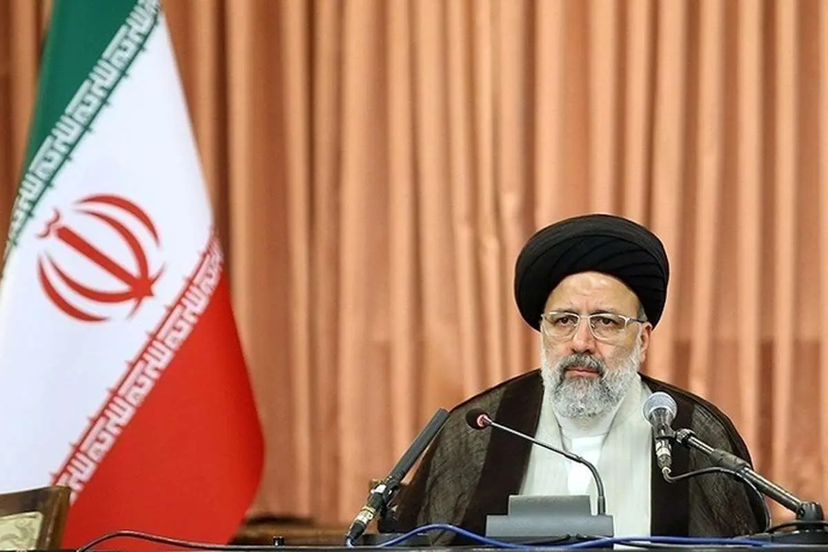 (ویدئو) مکث همراه با بغض رئیسی در یک نطق انتخاباتی درباره فقر