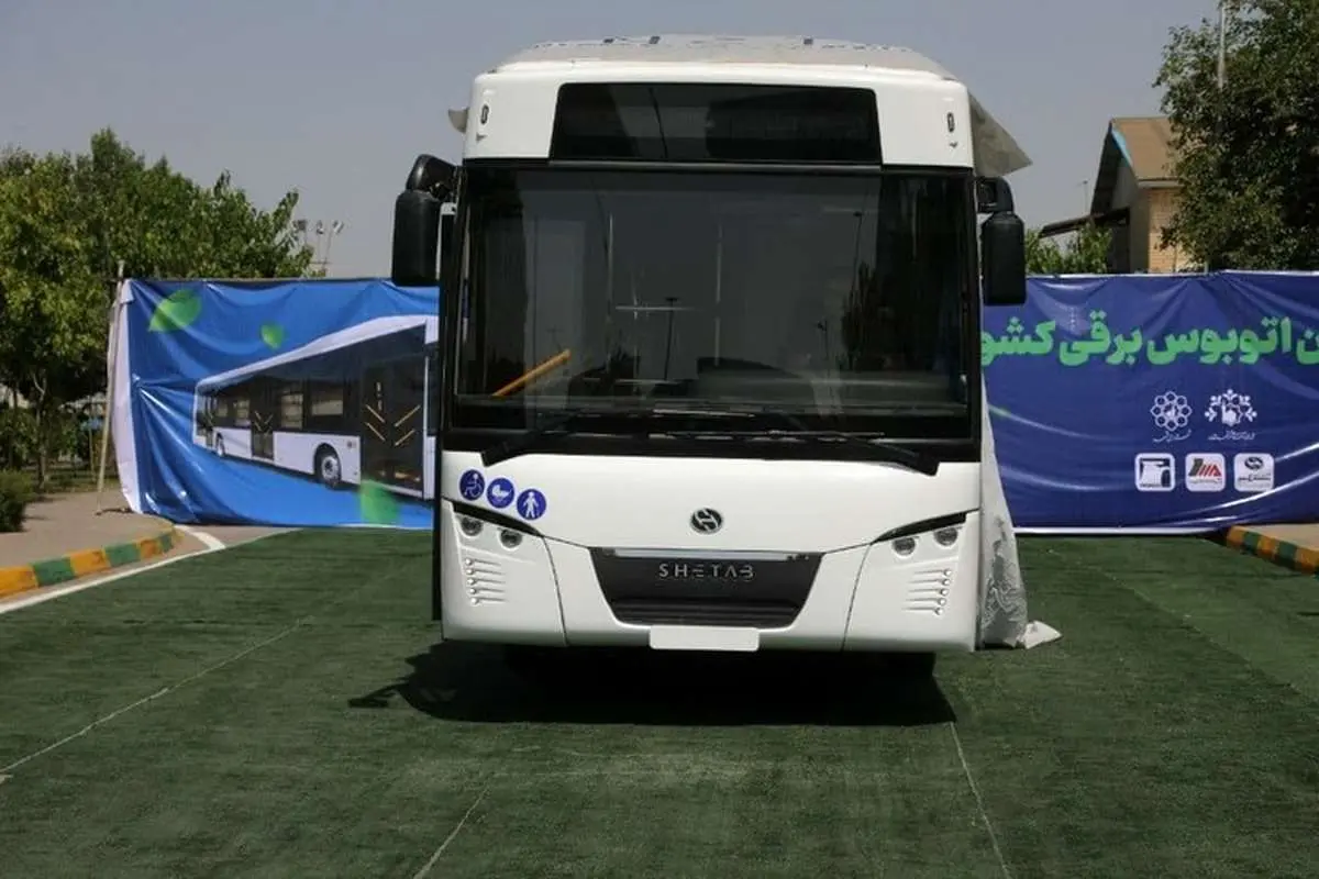 (تصاویر و ویدئو) رونمایی رسمی از نخستین اتوبوس برقی ساخت ایران با نام شتاب