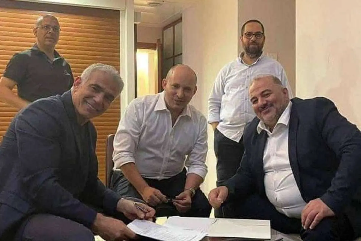 شکست بزرگ برای نتانیاهو؛ بنت و لاپید موفق به تشکیل کابینه شدند