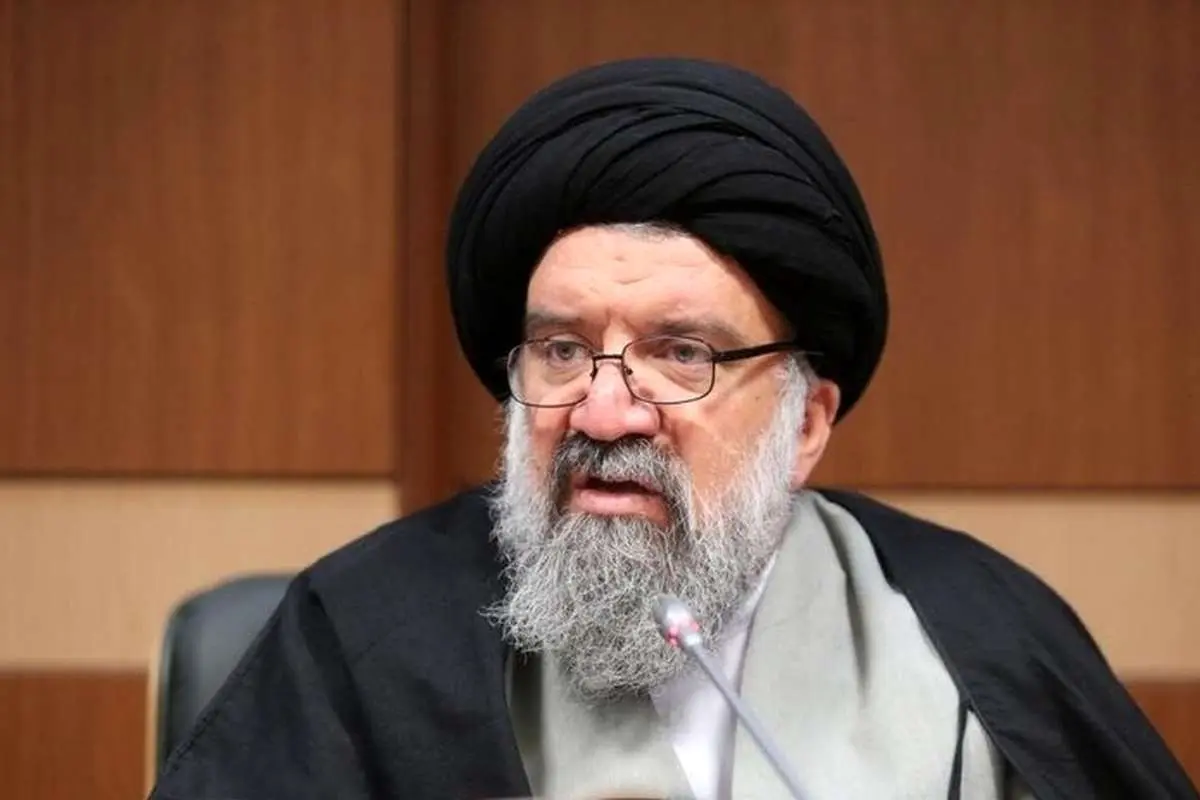 احمد خاتمی: افراد منتقد به شورای نگهبان قانون را زیر سوال میبرند