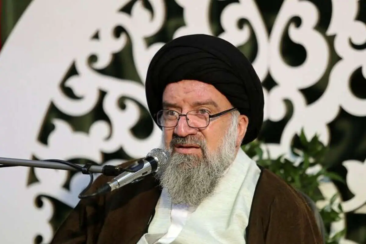 احمد خاتمی: رای دادن رأی آری مجدد به نظام است