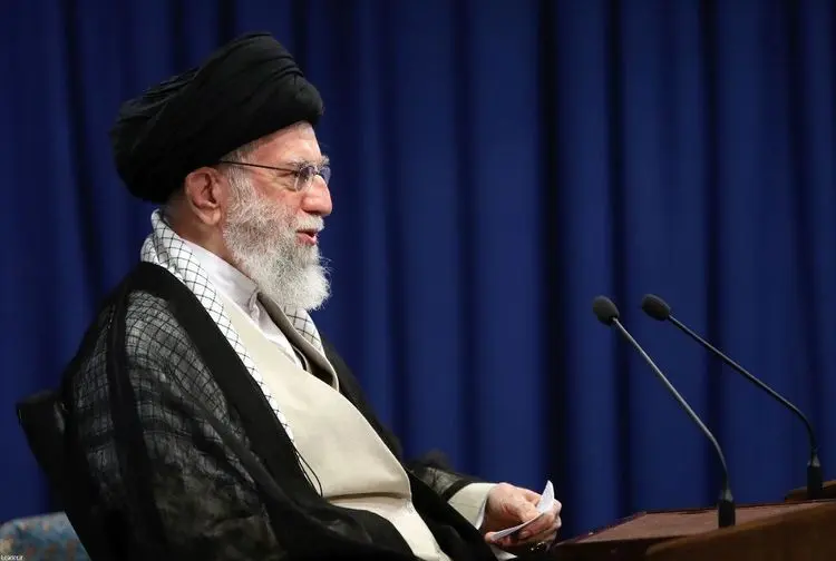 (تصاویر) سخنرانی تلویزیونی رهبر انقلاب
