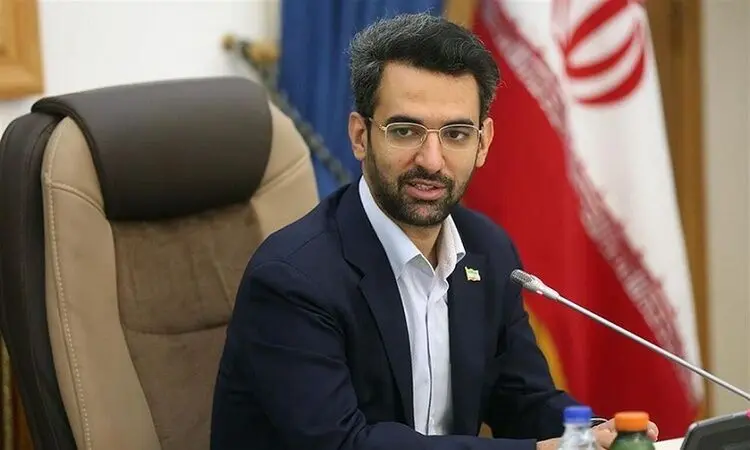 آذری جهرمی: اگر رای ندهیم مشکلات حل می‌شود؟