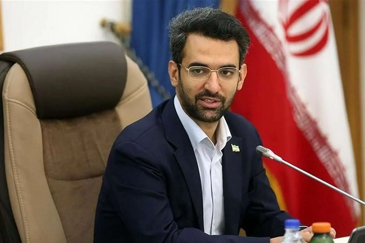 آذری جهرمی: اگر رای ندهیم مشکلات حل میشود؟