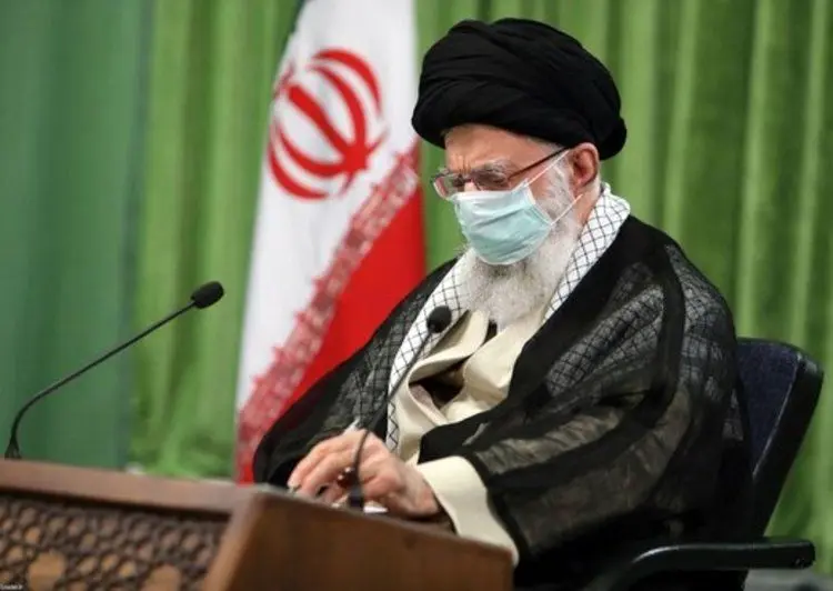 استفتا از رهبر انقلاب درباره رای سفید دادن در انتخابات