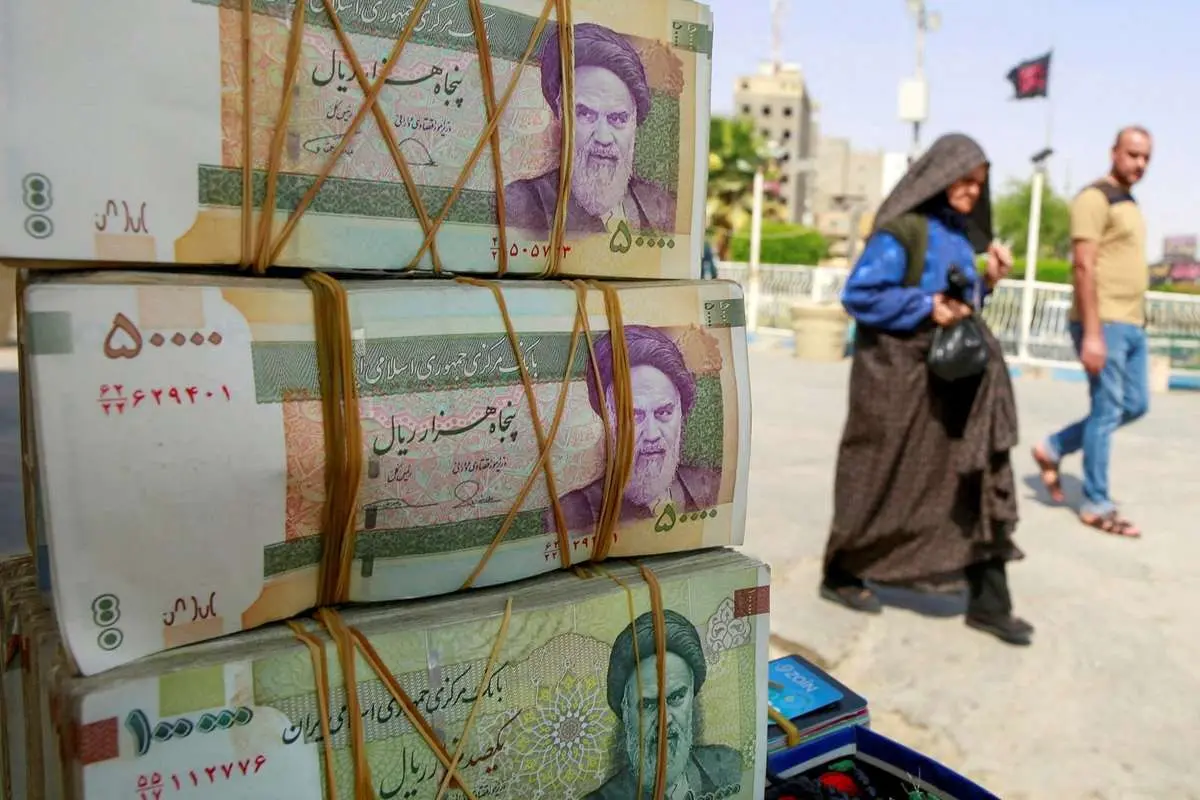 ایران تا سال ۲۰۲۶ میلادی، غرق در بدهی خواهد بود!