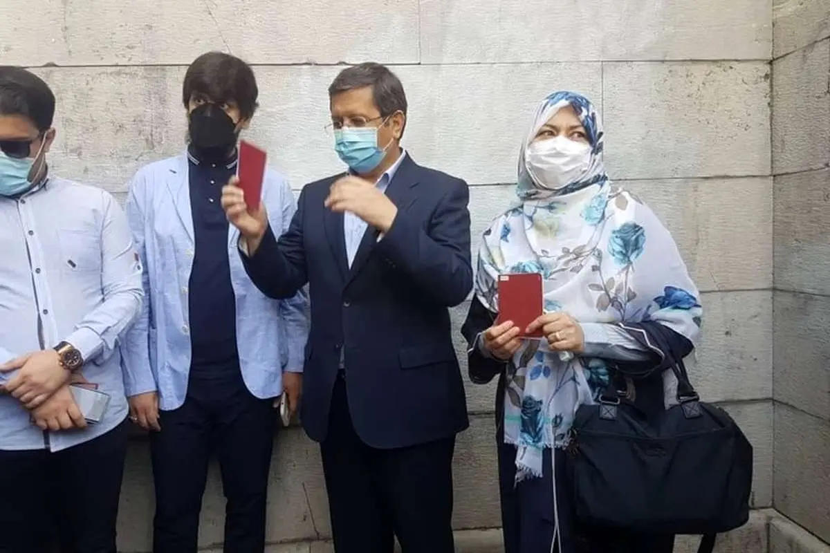 عبدالناصر همتی در حسینیه ارشاد رای داد