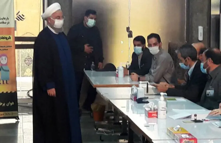 رئیس‌جمهوری رای خود را به صندوق انداخت