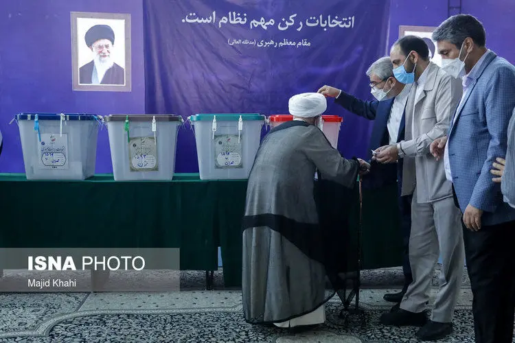 (تصاویر) حضور مقامات و چهره‌های سیاسی پای صندوق رای