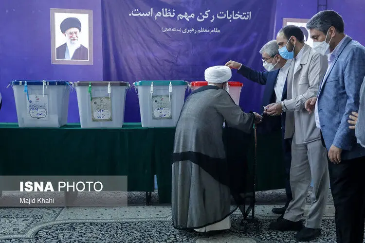 (تصاویر) حضور مقامات و چهره‌های سیاسی پای صندوق رای