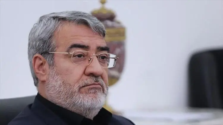 پاسخ رحمانی فضلی به انتقاد ستاد رئیسی